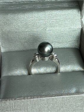 Sterling Silver Ring with Genuine Tahitian  Pearl with Cubic Ziconia accents